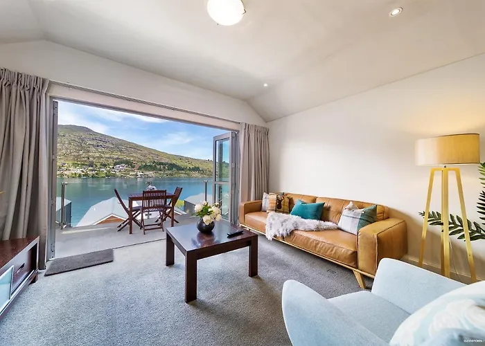 Alpine Village - 2 Bedroom Executive Apartment