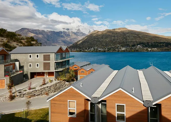 Alpine Village - 2 Bedroom Executive Apartment