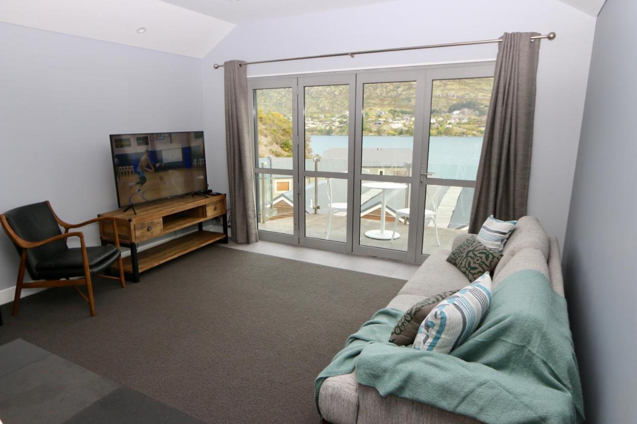 Alpine Village - 2 Bedroom Executive Apartment *