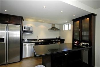Alpine Village - 2 Bedroom Executive Apartment *